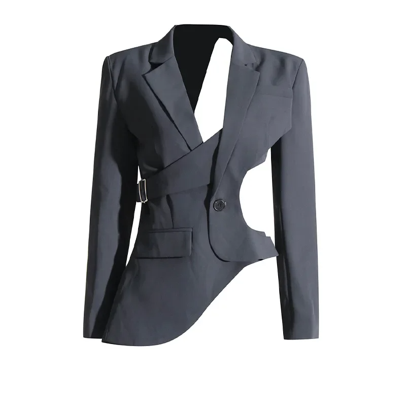 Blazer de manga campana con recortes asimétricos
