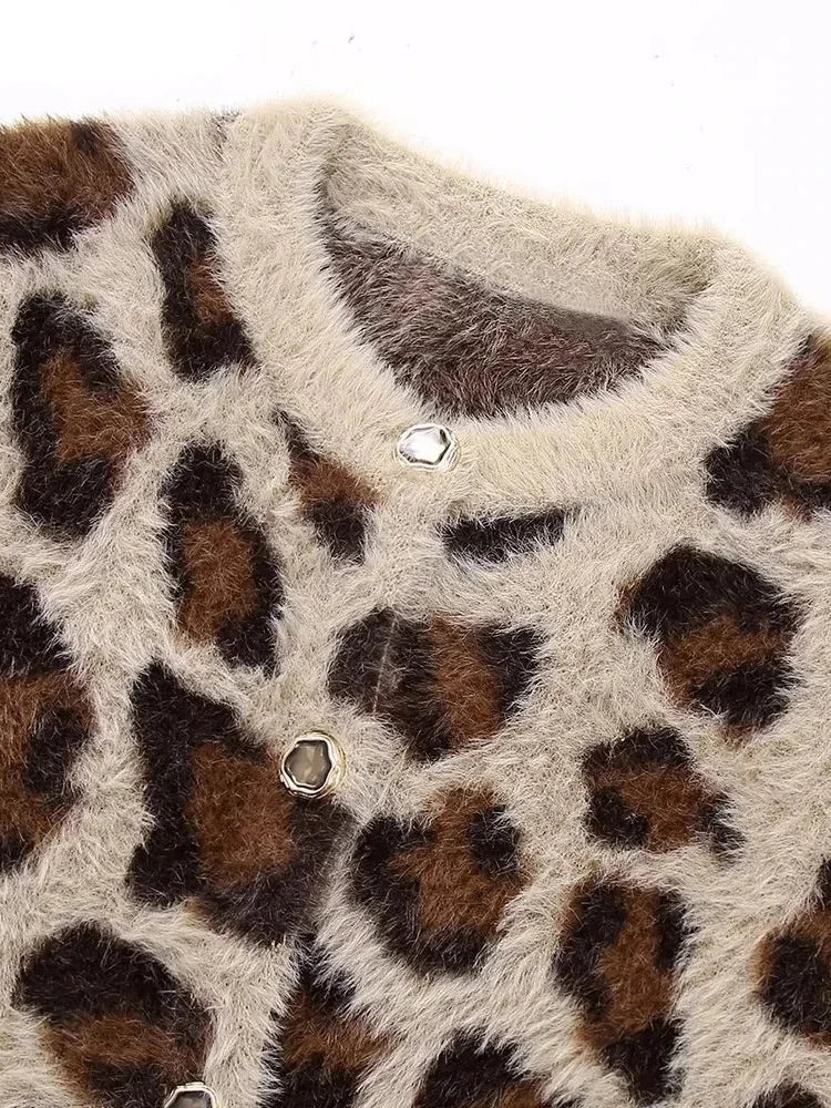 Suéter de pelaje sintético con estampado de leopardo