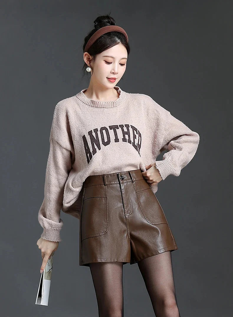 Bermudas de cuero para mujer con estilo