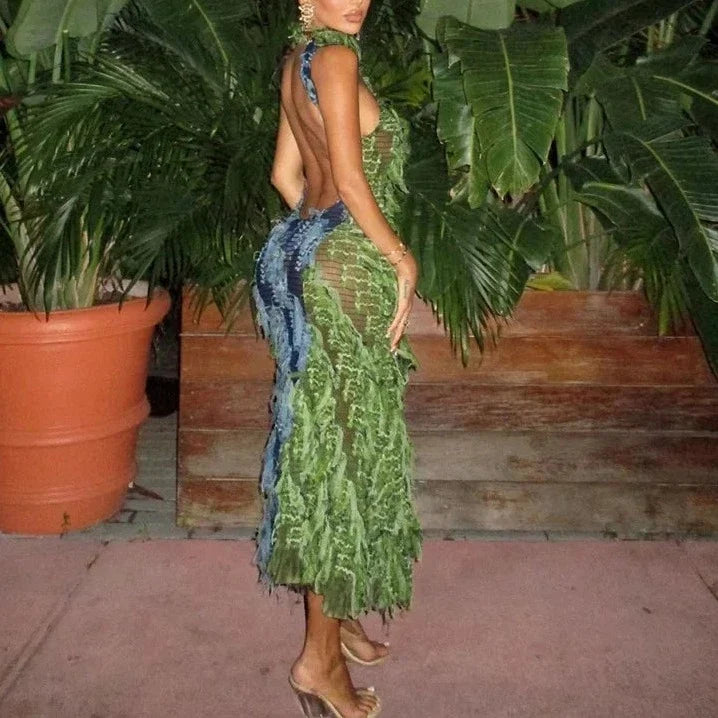 Vestido maxi de malla con borlas