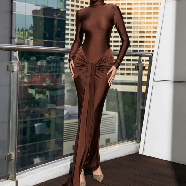 Vestido bodycon de manga larga que favorece la figura